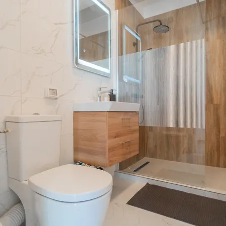 Elegant & Relaxing Gem Apartment Bucharest Exterior photo