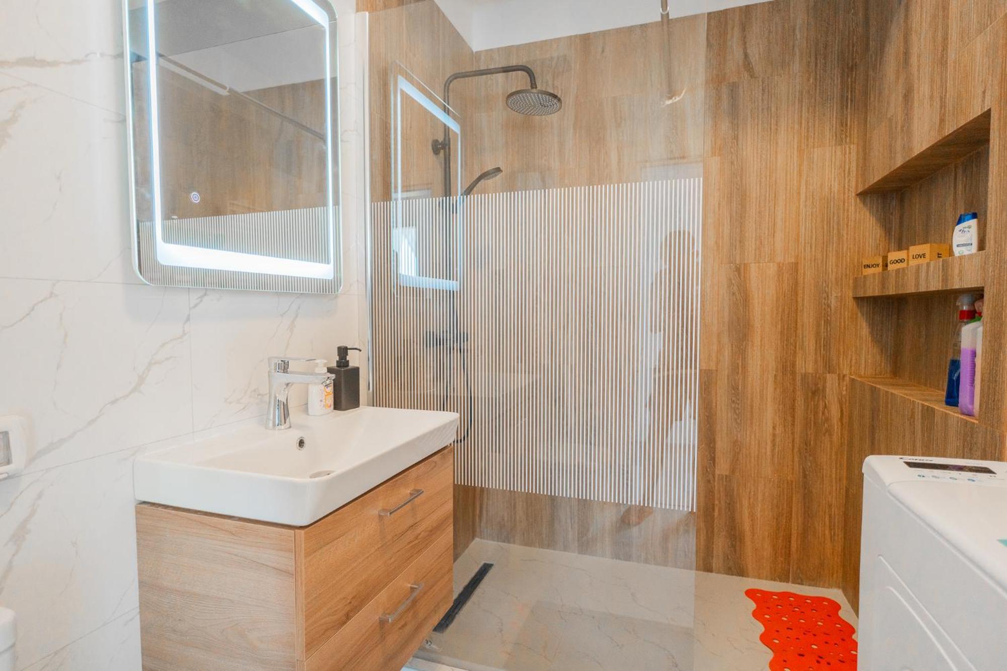 Apartment Elegant & Relaxing Gem Bucharest